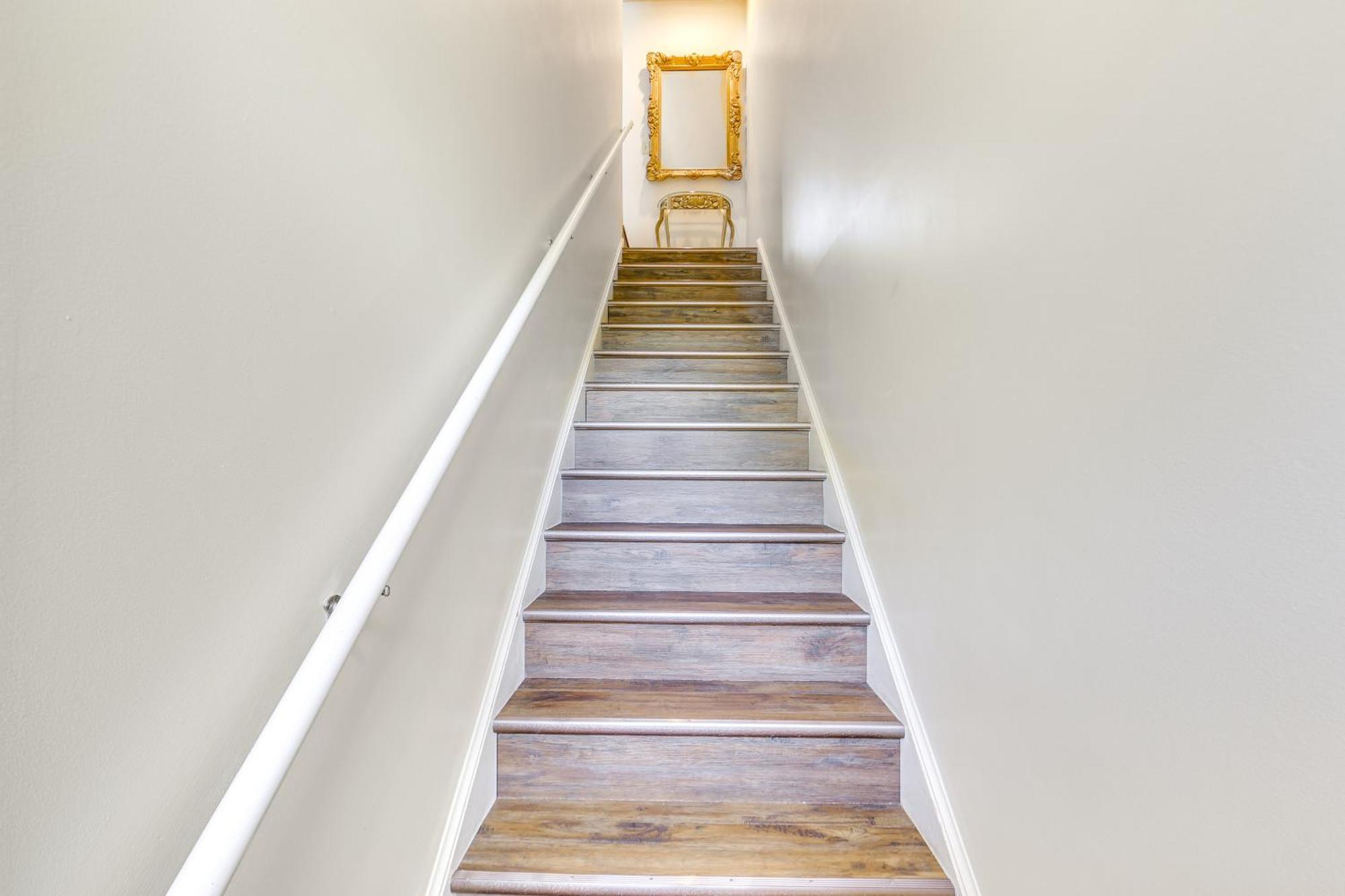 Chic Morgantown Vacation Rental - 2 Mi To Wvu! ภายนอก รูปภาพ